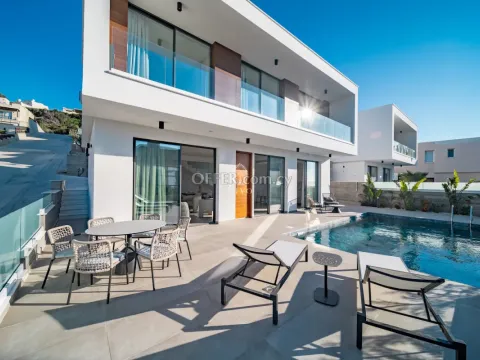 READY THREE BEDROOM FULLY FURNISHED VILLA WITH POOL IN CHLORAKA - PAPHOS - Main Photo