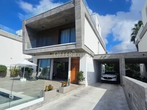 LUXURY 4-BEDROOM VILLA IN CHLORAKA WITH SEA VIEW - Main Photo