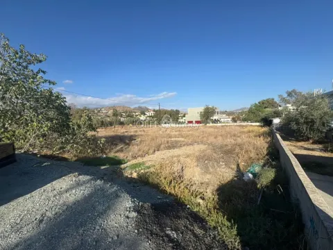 RESIDENTIAL LAND OF 883m2 IN PYRGOS LIMASSOL