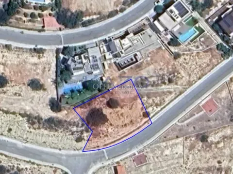 Building Plot for Sale in Quiet Panthea Area - 3