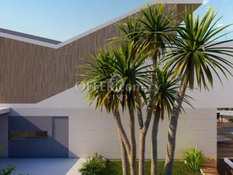 FOUR BEDROOM BEACHFRONT VILLA IN PAPHOS - 2