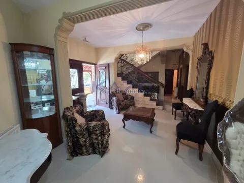 Fully Furnished Four Bedroom House in Central Neapolis - 13