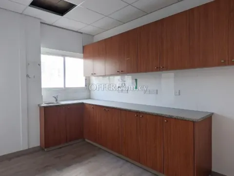 Commercial (Office) in Agioi Omologites, Nicosia for Sale - 9