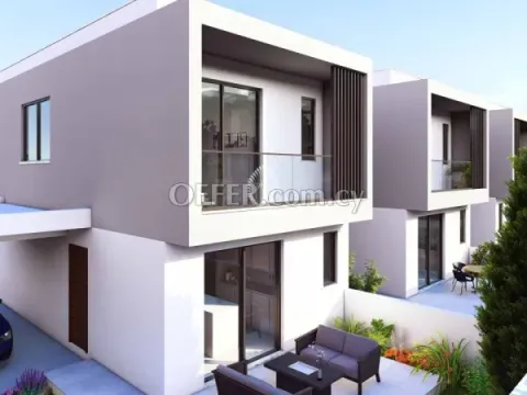 THREE BEDROOM BEACHFRONT VILLA IN PAPHOS - 3
