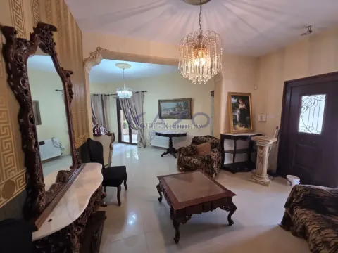 Fully Furnished Four Bedroom House in Central Neapolis - 12