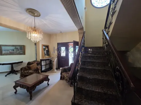 Fully Furnished Four Bedroom House in Central Neapolis - 11