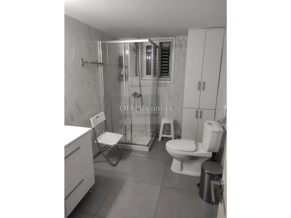 Spacious 3 bedroom Fully Renovated Apartment with garden for rent in Acropolis in the center of Nicosia - 2