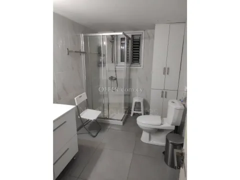 Spacious 3 bedroom Fully Renovated Apartment with garden for rent in Acropolis in the center of Nicosia - 2