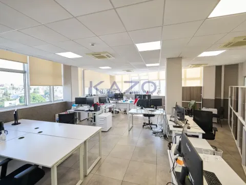 Top Floor Office 850m2 for Rent in Kapsalos - 2