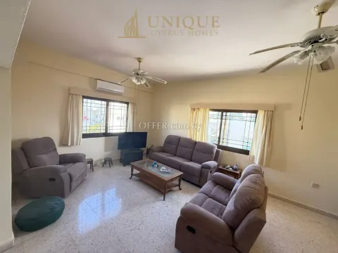 Spacious Three Bedroom Apartment in Central Chloraka - Main Photo