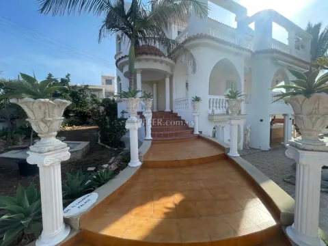 3 Bed Detached Villa for rent in Konia, Paphos - Main Photo