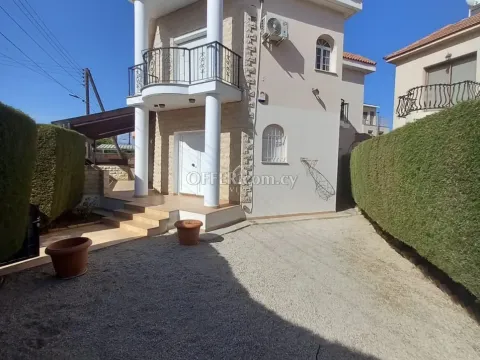COZY FOUR BEDROOMS DETACHED HOUSE IN KATO POLEMIDIA LIMASSOL - Main Photo