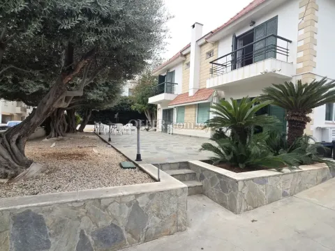 Office for rent in Apostolou Petrou & Pavlou, Limassol - Main Photo