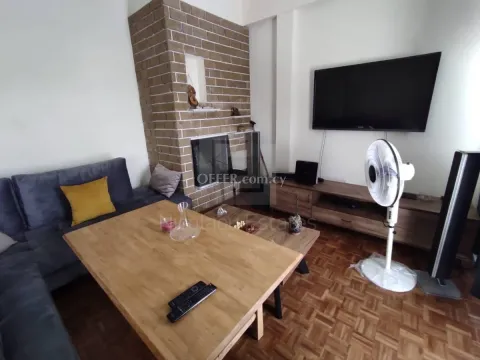 Spacious 3 bedroom Fully Renovated Apartment with garden for rent in Acropolis in the center of Nicosia - 10