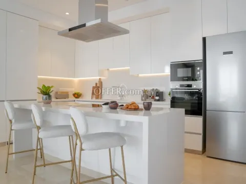 LUXURY FULLY FURNISHED 2-BEDROOM SEAVIEW APARTMENT - 9
