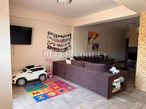 For Sale, Three-Bedroom Apartment in Lakatamia - Main Photo