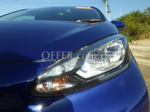 2022 Toyota AQUA 1.5L Automatic Hatchback - 7
