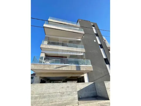 2 bedroom penthouse flat with private roof garden and beautiful open fields view - Main Photo