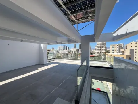 Ready Two plus one Penthouse apartment in Agioi Omologites with roof garden - Main Photo