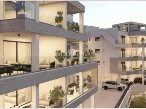 TWO BEDROOM APARTMENT IN PANTHEA AREA - 4