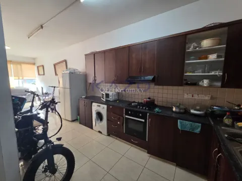 Spacious Ground Floor Apartment in Lively Agios Ioannis - 3
