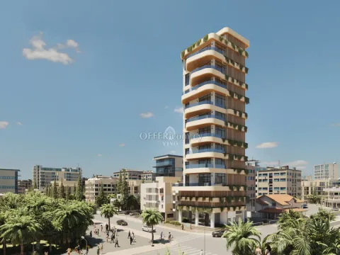 THREE BEDROOM LUXURY APARTMENT IN LARNACA