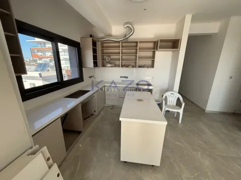 Spacious Three Bedroom Apartment with Pool and Gym - 8