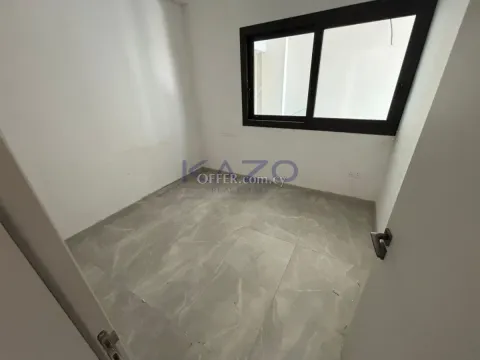 Spacious Three Bedroom Apartment with Pool and Gym - 5