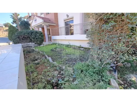 Spacious garden flat Ayios Athanasios Limassol Cyprus - 4