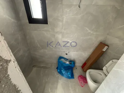 Spacious Three Bedroom Apartment with Pool and Gym - 3