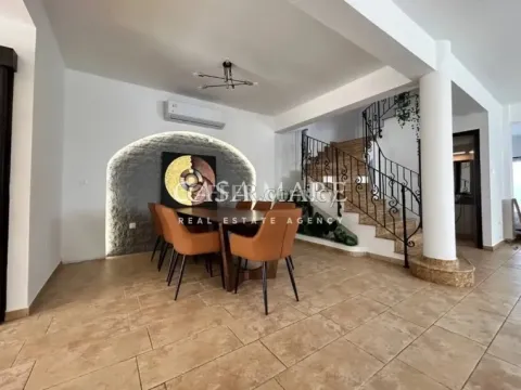 4-Bedroom House in Egkomi, Nicosia - Main Photo