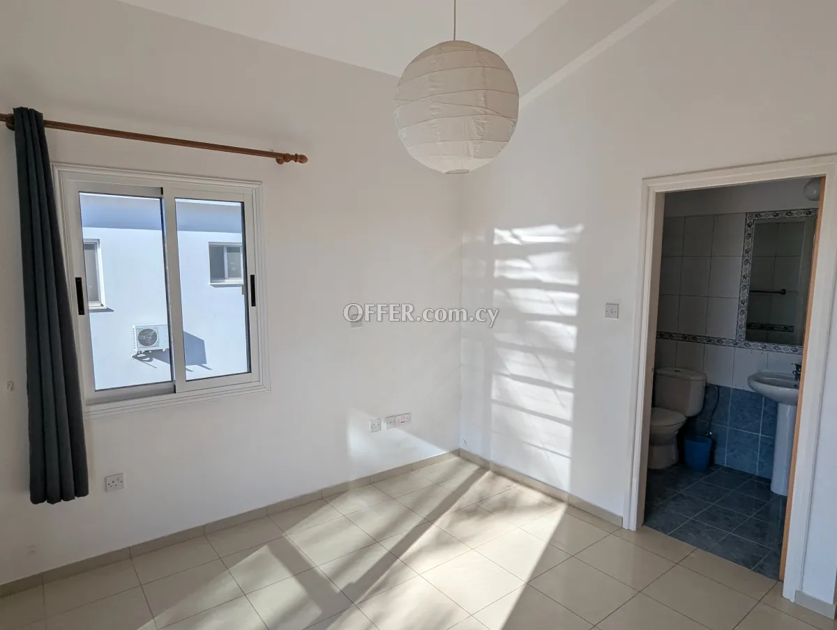 4-bedroom Detached Villa 180 sqm in Pissouri - 12