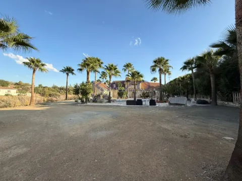Spacious Pyrgos Villa With Pool Large Plot - 2