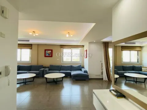 Apartment (Penthouse) in Agios Tychonas, Limassol for Sale - Main Photo