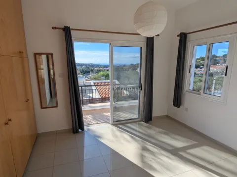 4-bedroom Detached Villa 180 sqm in Pissouri - 13