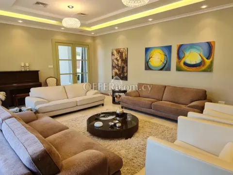 MAGNIFICENT POSTMODERN LUXURY VILLA IN AGIOS ATHANASIOS - 10