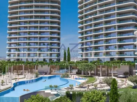 Luxury Three Bedroom Seafront Apartment - 11