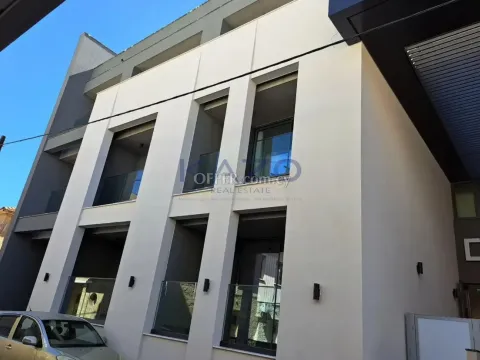 Modern Studio Apartment with Pool in Central Katholiki - 9