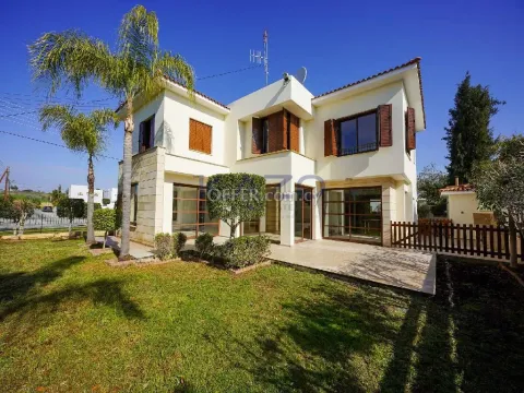 Spacious Four Bedroom Egkomi Home on Large Plot - 13