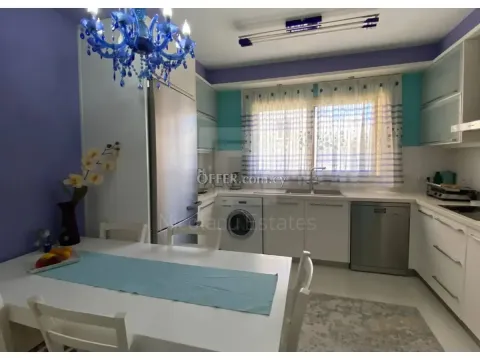 Three bedroom penthouse for rent in Papas area walking distance to Dasoudi beach - 9