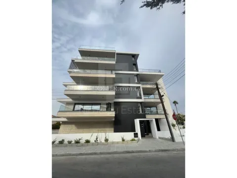 New modern three bedroom apartment in a high tech building in Engomi area of Strovolos - 10