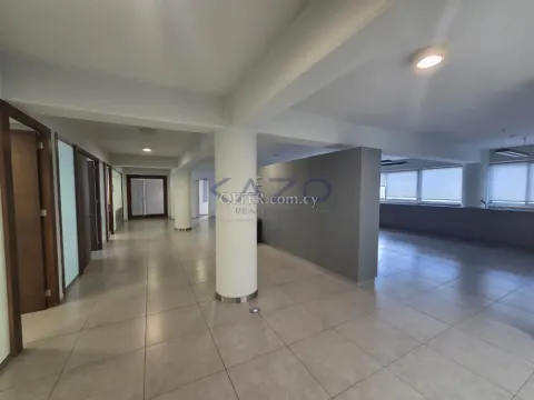 Spacious Top Floor Office for Rent Agios Ioannis - 10