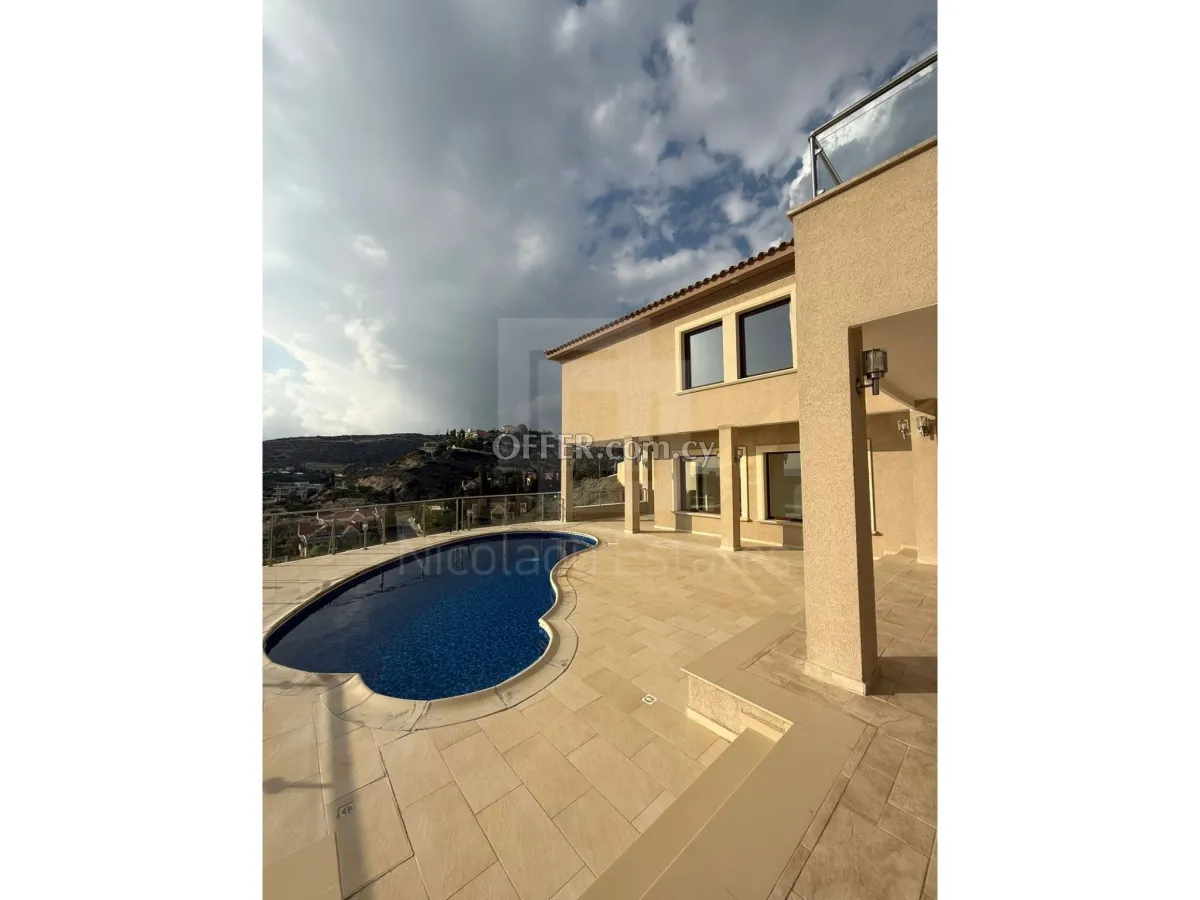 Luxurious Five Bedroom Villa with Swimming Pool and Stunning View for Rent in Agios Tychonas Limassol - 1