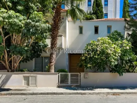 House (Detached) in Crowne Plaza Area, Limassol for Sale - Main Photo