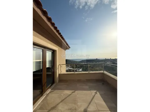 Luxurious Five Bedroom Villa with Swimming Pool and Stunning View for Rent in Agios Tychonas Limassol - 10