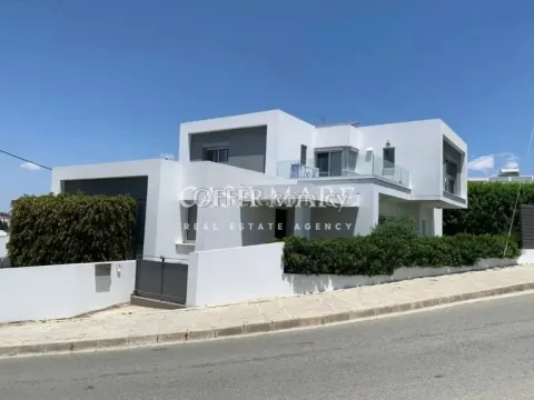 Detache  4-bedroom house Nicosia, Egkomi - Main Photo