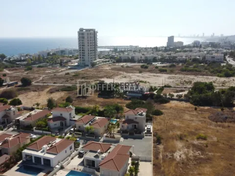 Seaview Plot for Sale near Parklane - 2