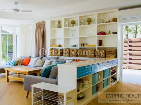 5 bedroom villa in Pyrgos near Parklane - 3