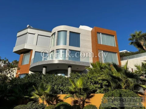 5 Bedroom Villa in Agios Tychonas with Mountain and Sea View