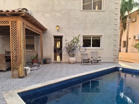 Spacious 4 Bedroom Home with Pool in Agios Athanasios - Main Photo